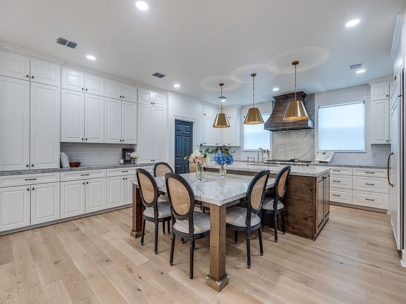 2nd image of 3612 McFarlin Blvd
