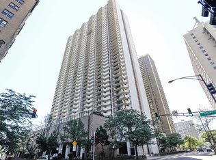 6033 N Sheridan Rd APT 4G, Chicago, IL 60660