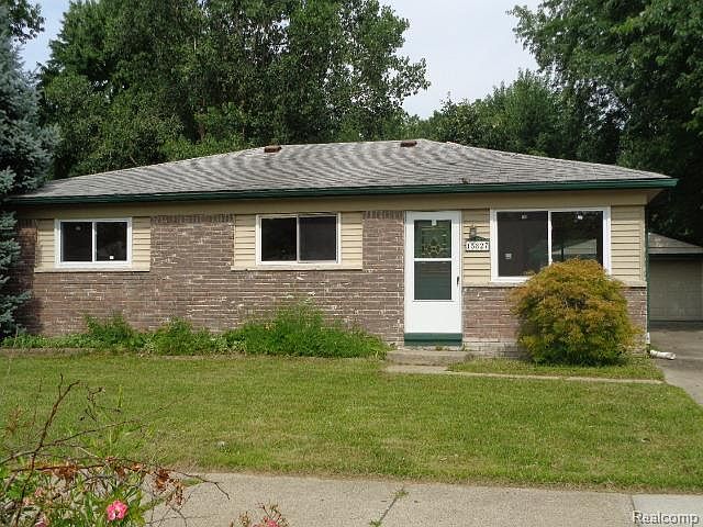 1st image of 15827 Wellington St