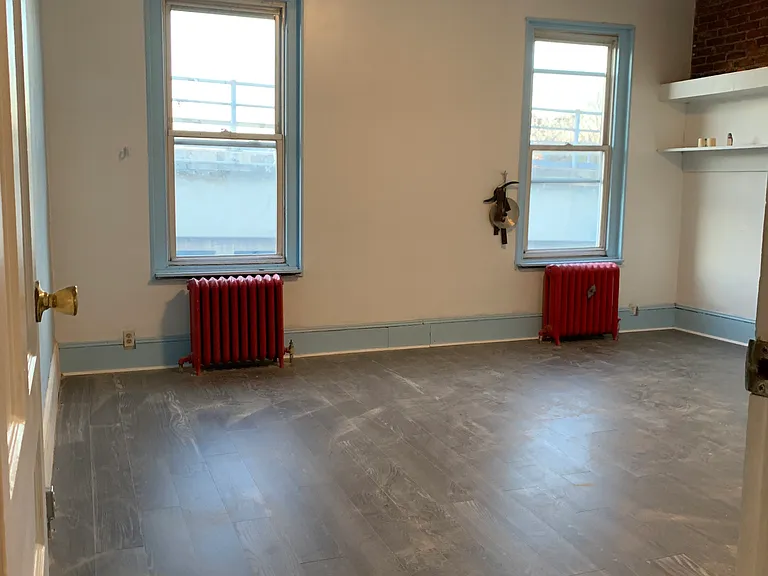 2749 Kensington Ave #3 — Photo 3