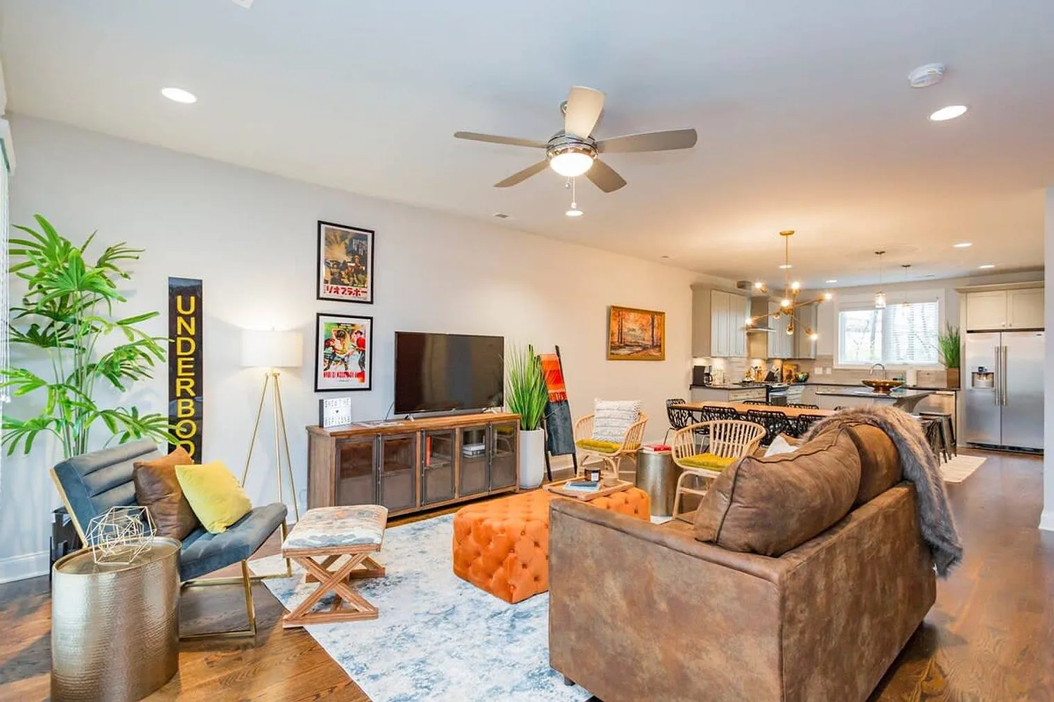 3 bed, 3.0 bath, 1711 sqft, $4,274 — Photo 2