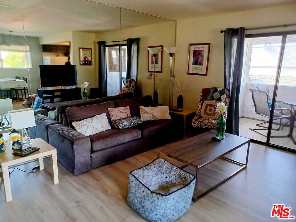 1st image of 5301 Waverly Dr #140