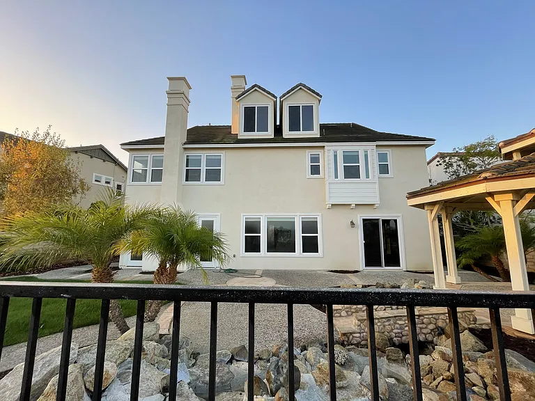 10749 Cherry Hill Dr — Photo 2