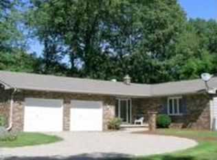 4646 Rocky Hill Dr, Williamston, MI 48895