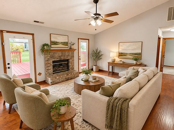 3rd image of 1404 Mahony Ct