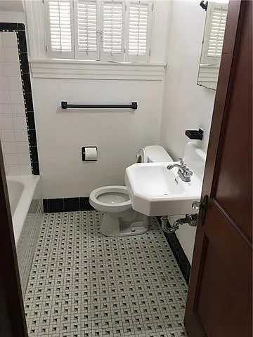 129 N Alexander St — Photo 26