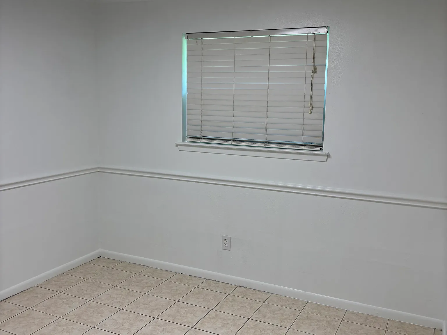 3 bed, 1.5 bath, 1117 sqft, $1,800 — Photo 1