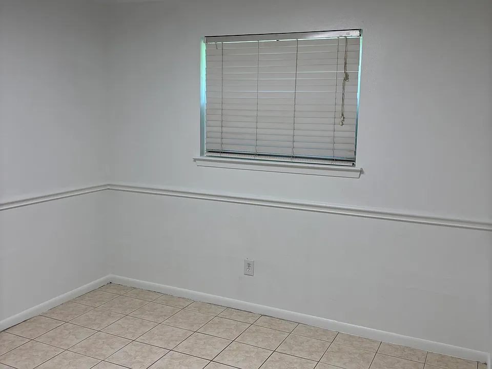 14714 Anoka Ct