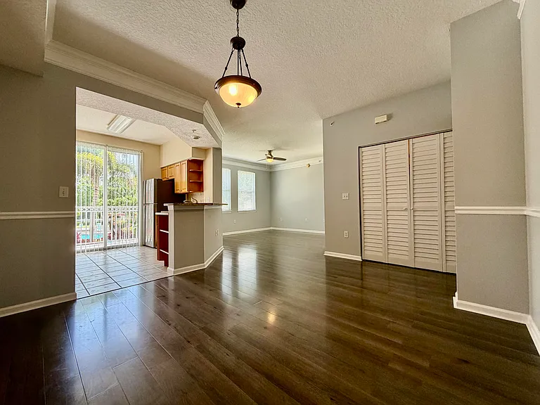 2010 Alta Meadows Ln #209 — Photo 6