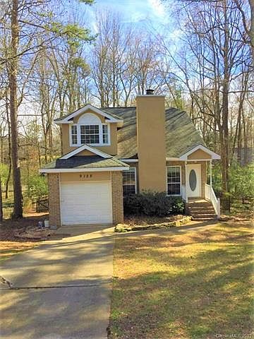 1st image of 9128 Parkhurst Ln