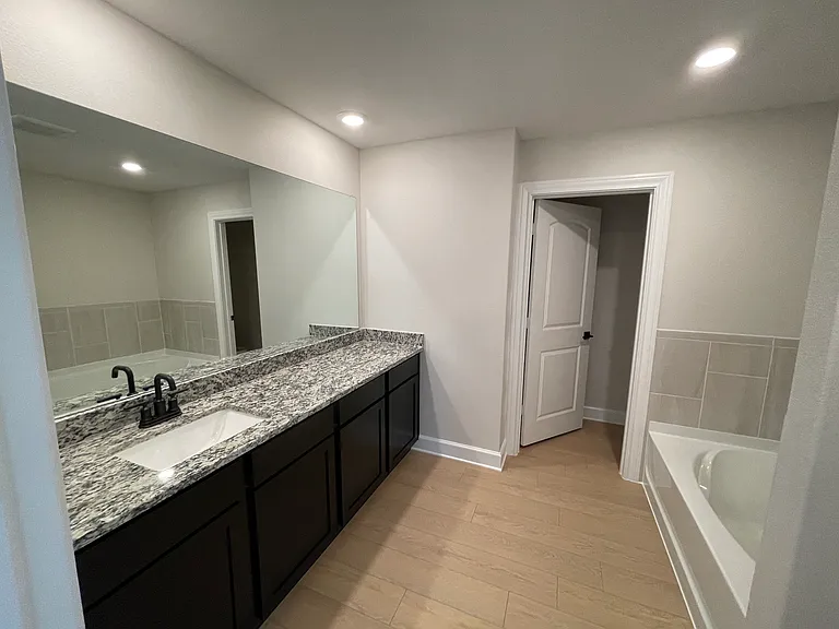 1411 Windermere Way — Photo 35
