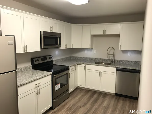 1218 Cromwell Hills Drive #1218, Cromwell, CT 06416