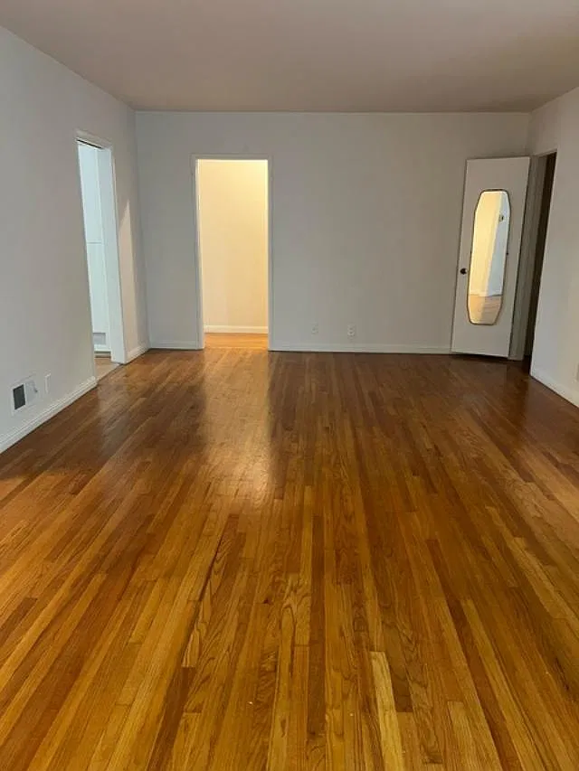 8363 Sargent Ave — Photo 1