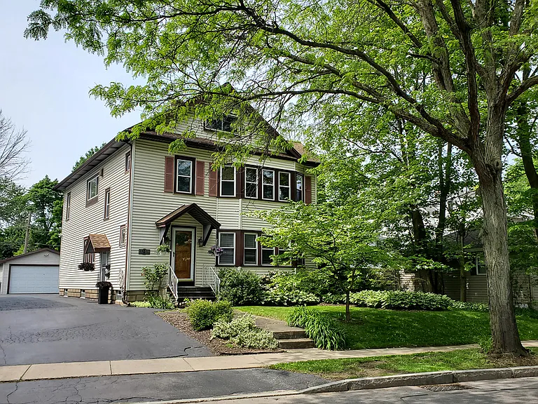 117 Merchants Rd — Photo 2