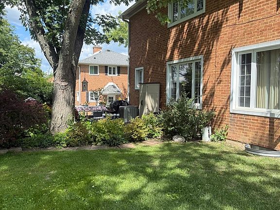 2nd image of 12 Gibson Rd