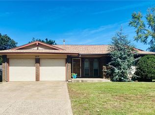 1029 NW 1st St, Moore, OK 73160