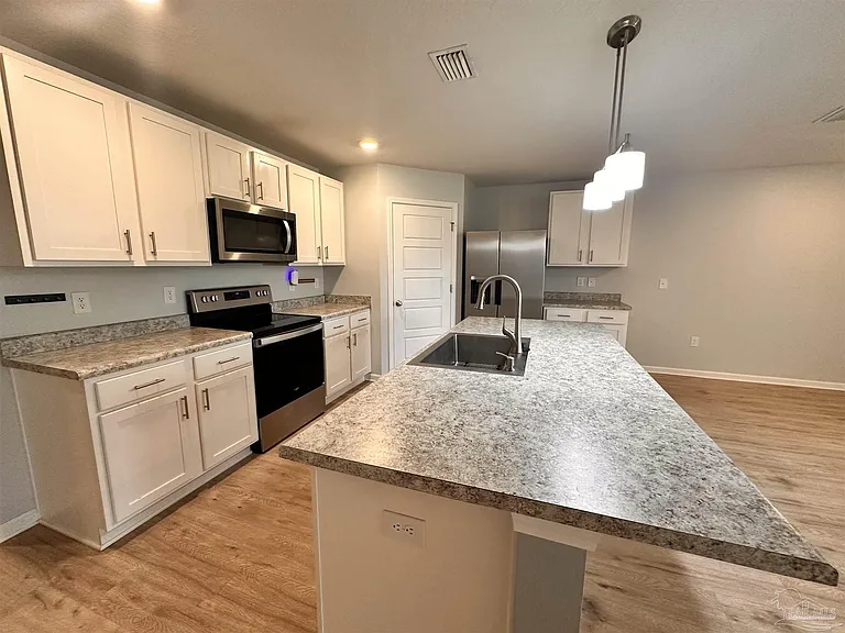 1040 Lovebird Ct — Photo 4