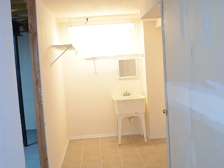 13313 Wyndemere Cir — Photo 34