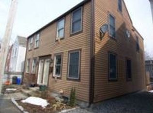 18 Russia St, Newburyport, MA 01950