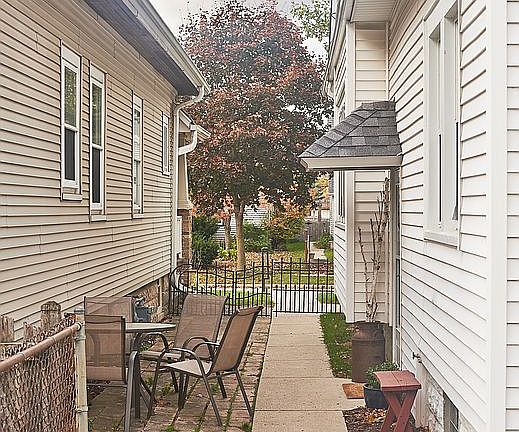 5th image of 4504 N Bartlett Ave
