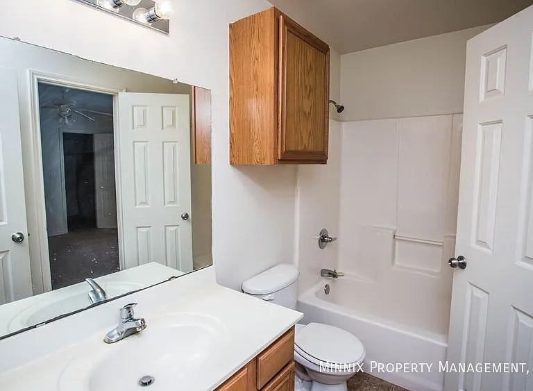 514 N Clinton Ave #B — Photo 22