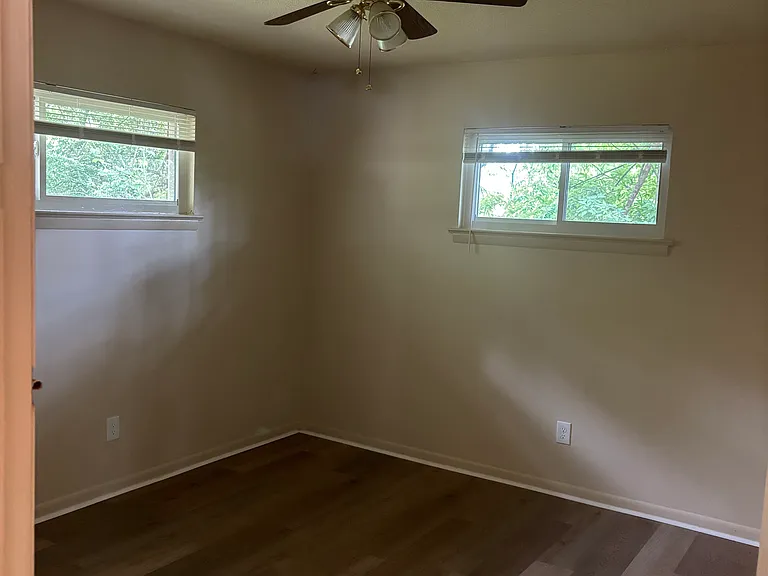 5043 Shoals Ln — Photo 13