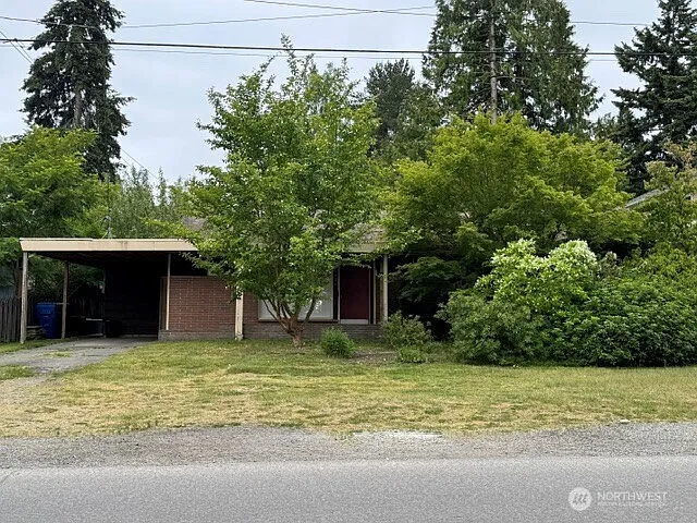 11721 Fremont Ave N — Photo 1