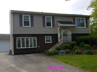 20748 S Birchwood Ln, Frankfort, IL 60423