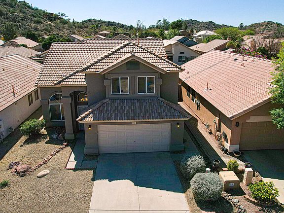 2nd image of 2221 E MENADOTA Drive