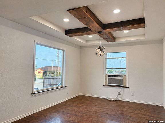4th image of 99 S Park st