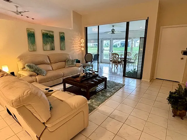 8410 Leeway Ln — Photo 9