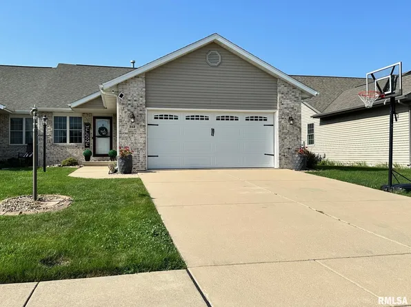 313 Butler Ln, Chatham, IL 62629