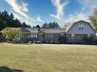 575 Cagle Rock Rd, Russellville, AR 72802