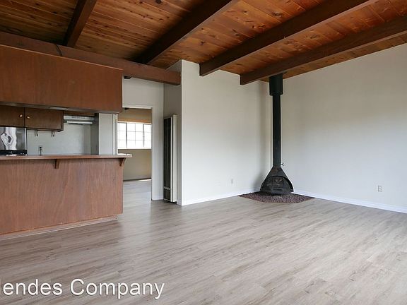 4th image of 2829 Nimitz Blvd #L