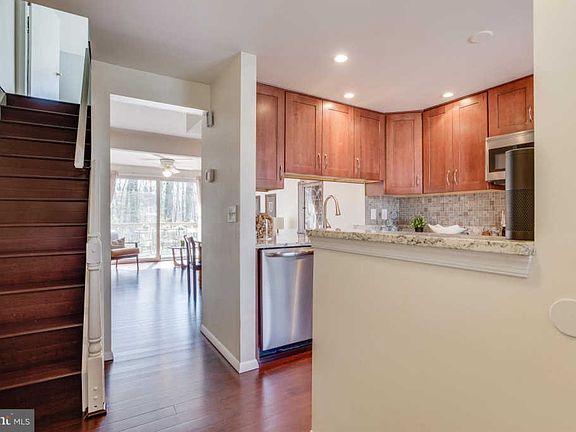 2nd image of 2813 New Providence Ct