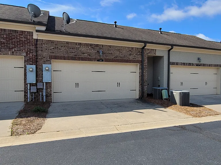 4185 Baverton Dr — Photo 23