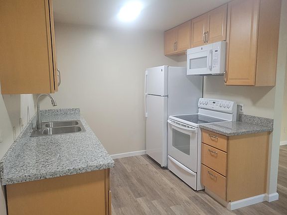 5th image of 143 W J St #143