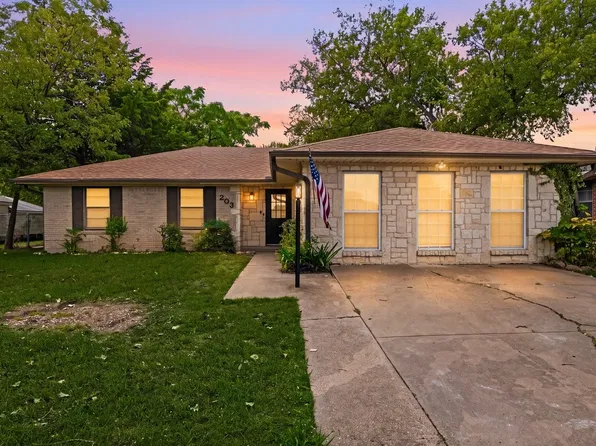 203 Evelyn St, Desoto, TX 75115