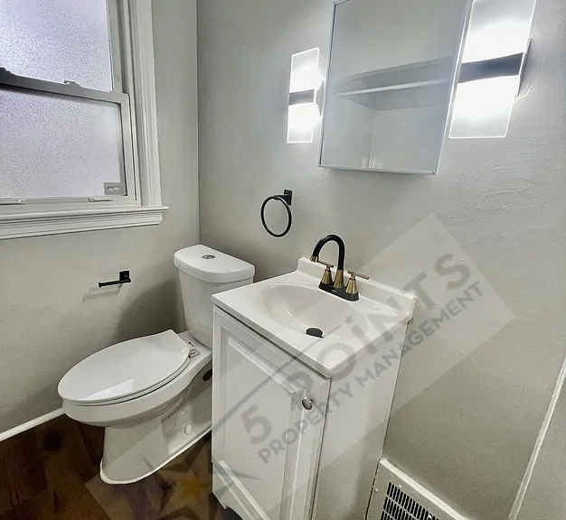 18881 Raymond St — Photo 7