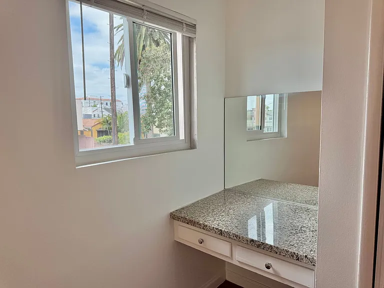 8555 Saturn St — Photo 23