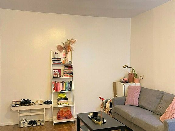 3rd image of 772 Union St APT 10