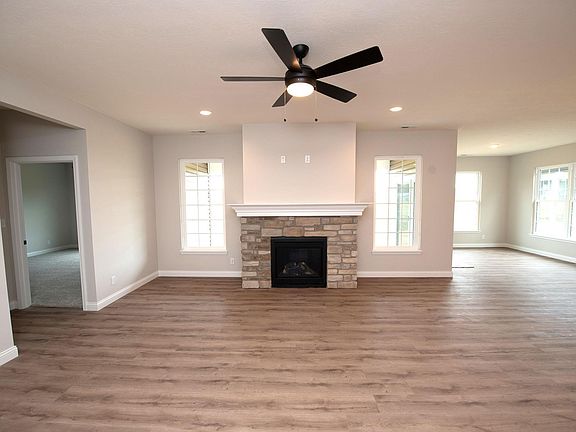 4th image of 4068 Peterborough Rd