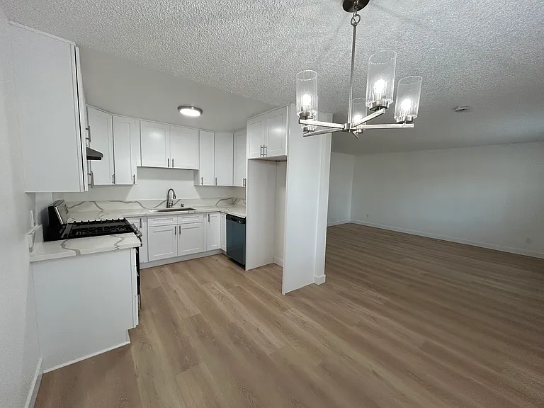 Norwalk Terrace Apartments — Photo 14