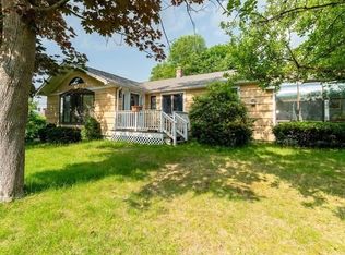 71 Hilltop St, Springfield, MA 01128