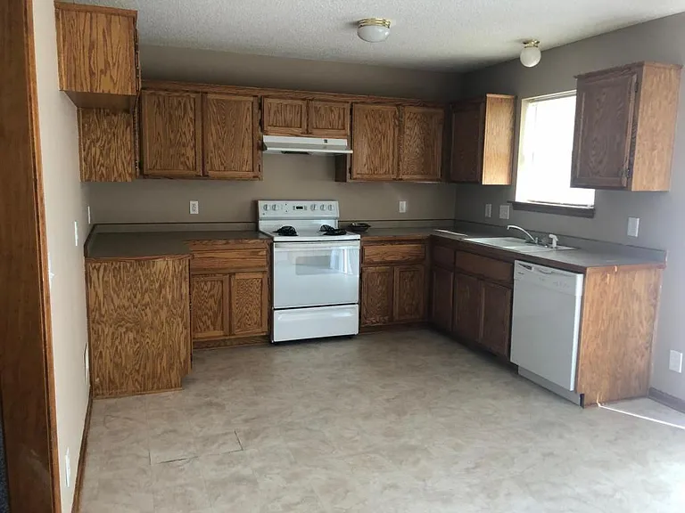 2217 Madison Ave — Photo 4