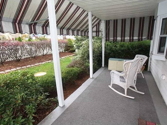 2nd image of 2035 Leo St