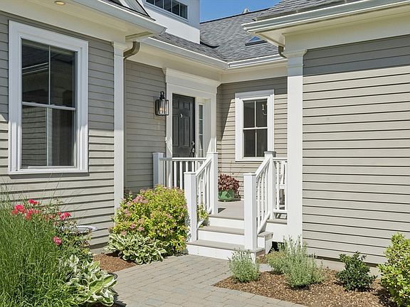 3rd image of 14 Lydias Way #14