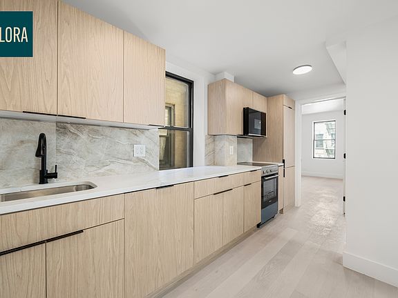 4th image of 310 E 12th St APT 5G