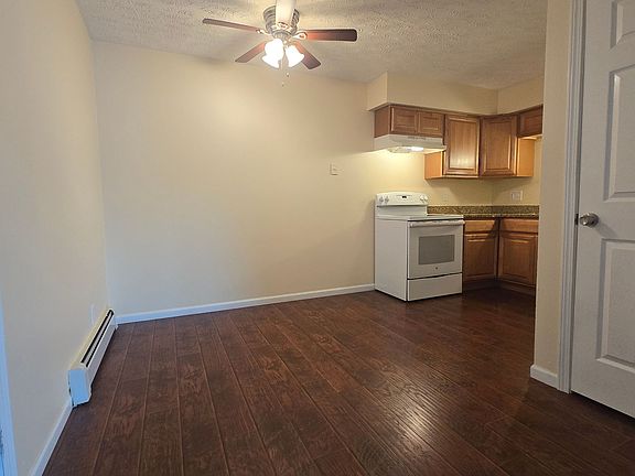 3rd image of 3120 Meriday Ln #302