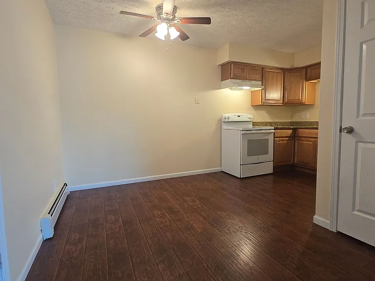 3120 Meriday Ln — Photo 4